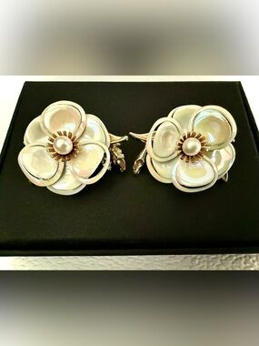 Vintage White Pearlescent Flower Clip Earrings Gold Leaf Faux Pearl Center